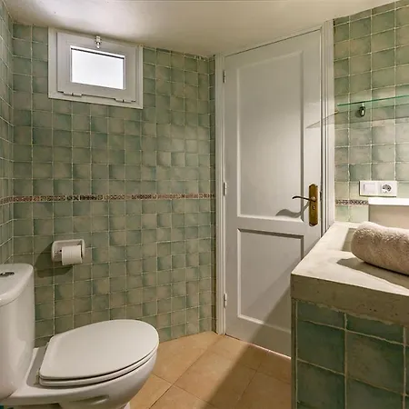 Bay Beachfront By Holidays Villa *