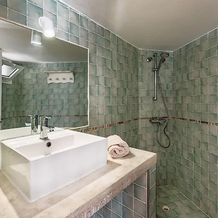 Villa Bay Beachfront By Holidays *