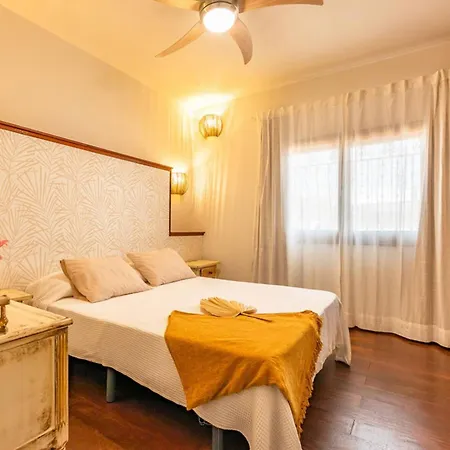 Bay Beachfront By Holidays * Corralejo