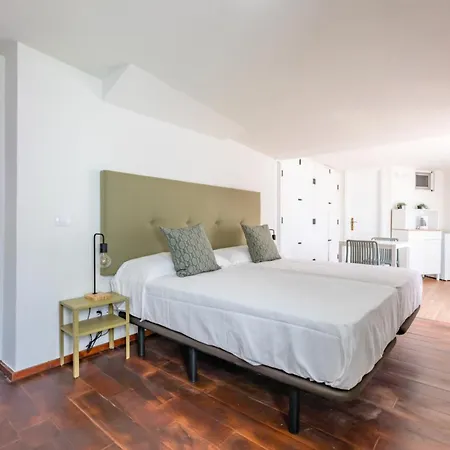 Bay Beachfront By Holidays *