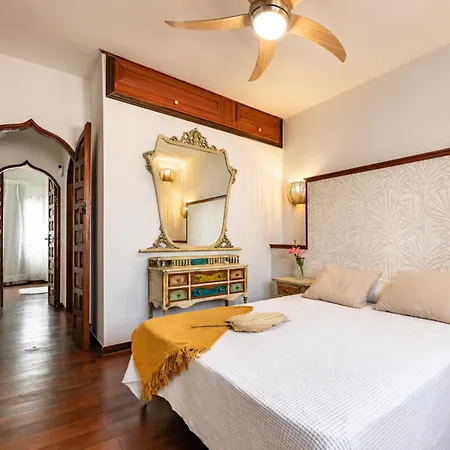 Villa Bay Beachfront By Holidays *