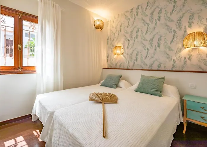 Bay Beachfront By Holidays Villa *