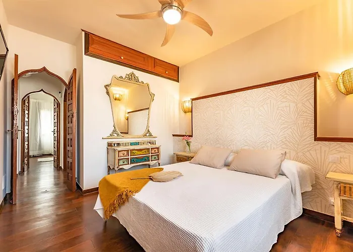 Villa Bay Beachfront By Holidays *